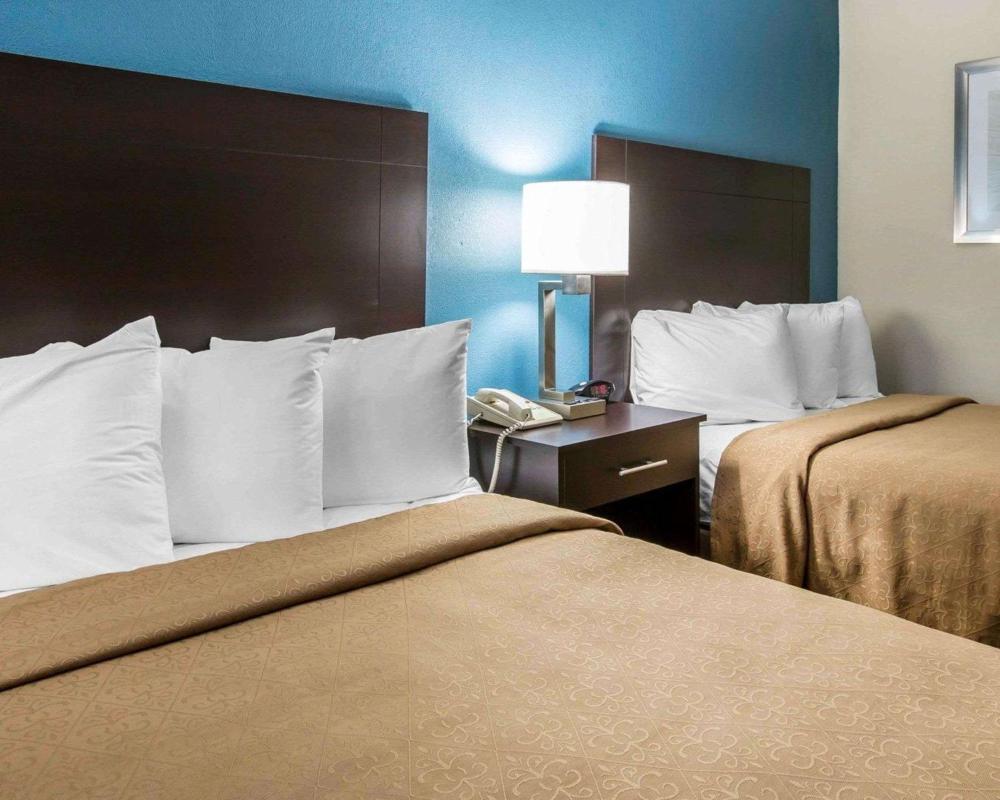 Double Room with Two Double Beds - Non-Smoking interior